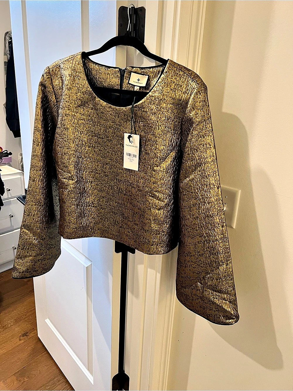 TuckerNuck Metallic Cropped Blouse in Gold Size Small NWT
